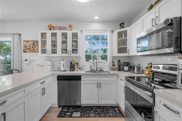 Monterey Lakes, 9136 SW 215th Ter, Cutler Bay, Florida 33189, image 3