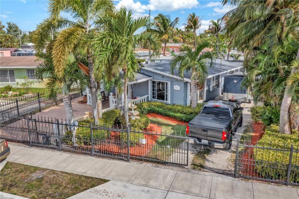 Essex Village, 621 SE 3rd Pl, Hialeah, Florida 33010, image 1