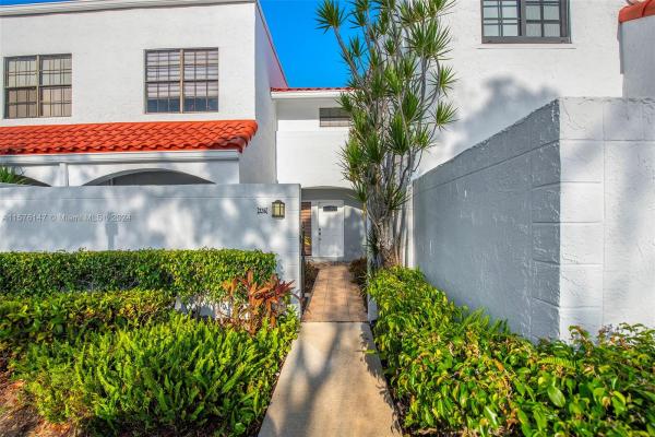 Mariner Village Townhouses, 20940 Bay Ct #336-3, Aventura, Florida 33180, image 3