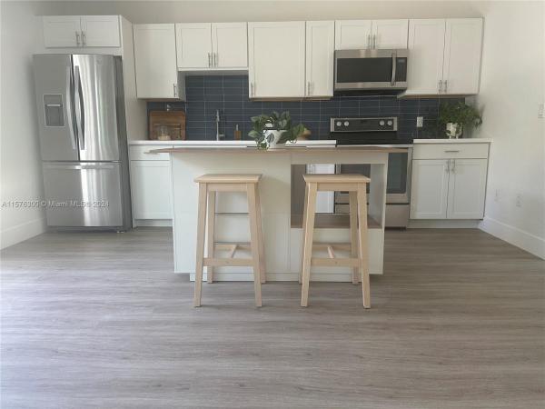 900 Meridian, 900 Meridian Ave #203, Miami Beach, Florida 33139, image 2