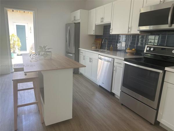 900 Meridian, 900 Meridian Ave #203, Miami Beach, Florida 33139, image 3