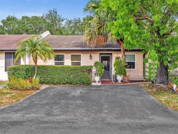 Bent Tree, 13811 SW 54th St #13811, Kendale Lakes, Florida 33175, image 3