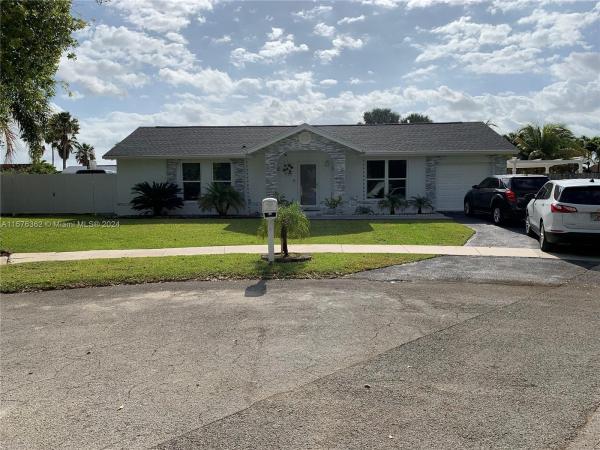 Meadow Wood Manor, 12313 SW 267th Ter, Kendale Lakes, Florida 33032, image 1