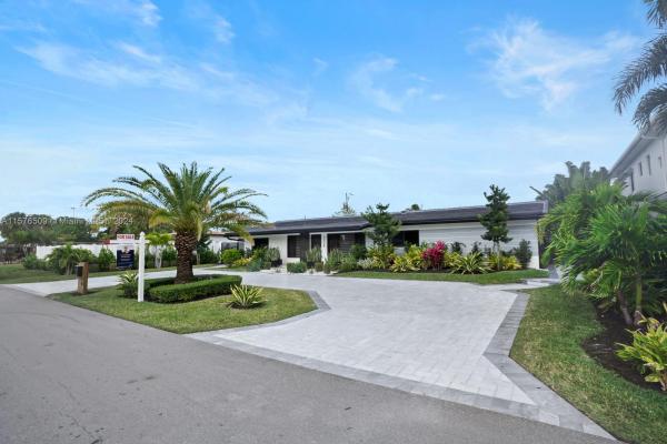 Lake Placid, 3330 NE 27th Ter, Lighthouse Point, Florida 33064, image 1