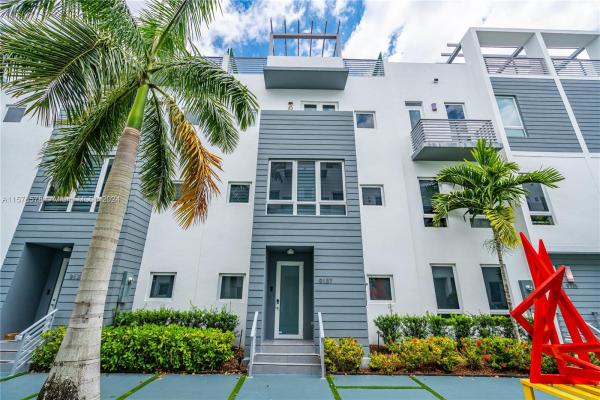 Contempo Townhomes, 9137 NW 33rd St, Doral, Florida 33172, image 1