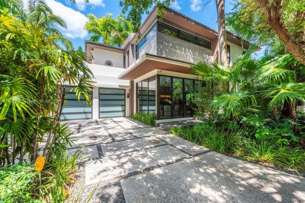 Harding Grove Oak, 4180 Grove St, Miami, Florida 33133, image 1