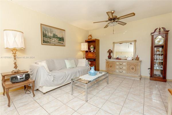 Crystal Court, 2623 Grant St #6A, Hollywood, Florida 33020, image 3