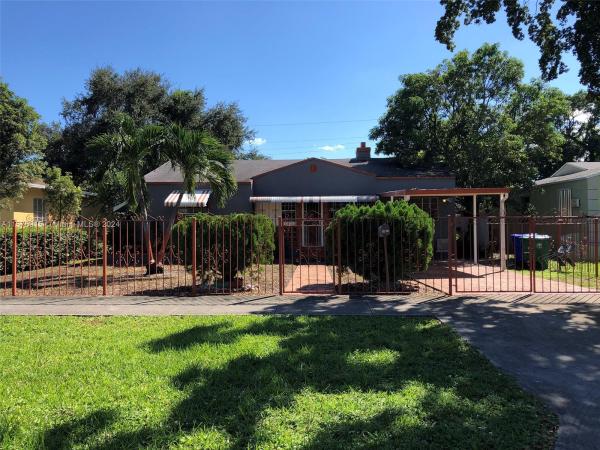 Buena Vista Center, 1136 NW 46th St, Miami, Florida 33127, image 1