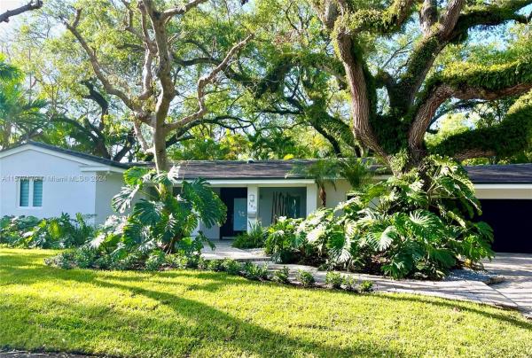 Sunrise Point, 160 W Sunrise Ave, Coral Gables, Florida 33133, image 1