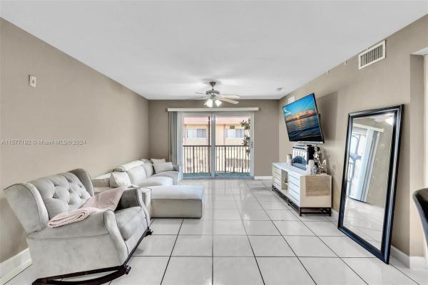 Stonebridge Gardens, 2840 NW 55th Ave #2C, Lauderhill, Florida 33313, image 3