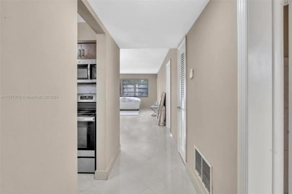 New Horizons, 1450 NE 191st St #204, Ojus, Florida 33179, image 1
