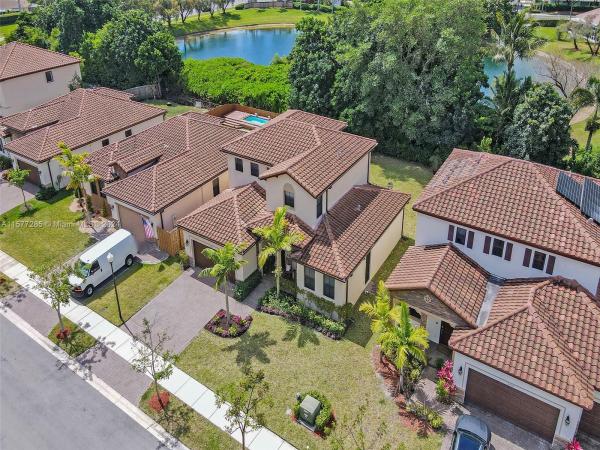 Kingman Commons, 2664 SE 3rd St, Homestead, Florida 33033, image 1
