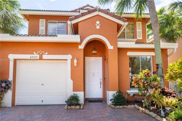 Tahoe At Lakes Of Laguna, 4332 Lake Tahoe Cir, West Palm Beach, Florida 33409, image 2