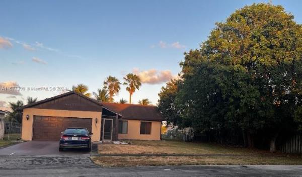 The Lakes At Springtree, 4650 NW 99th Ave, Sunrise, Florida 33351, image 1