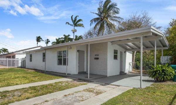 Westwood Lakes Residential, 10740 SW 43rd Ln, Westwood Lakes, Florida 33165, image 2