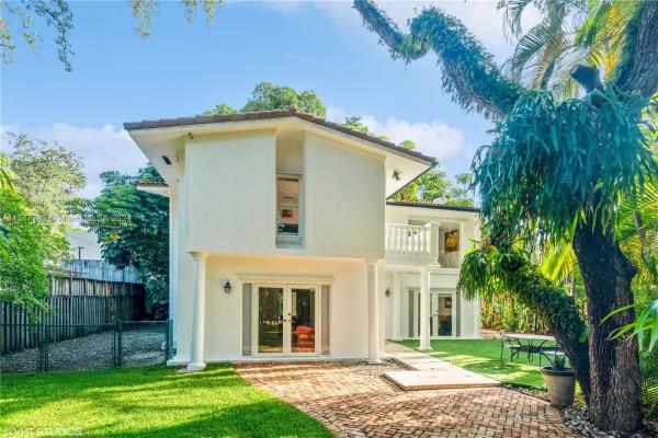 De Witt, 2141 Secoffee St, Miami, Florida 33133, image 3