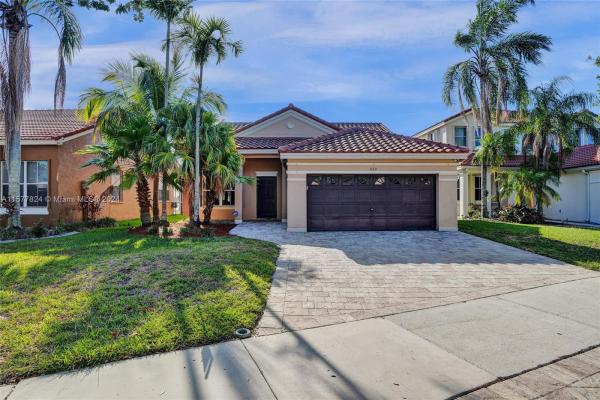 Springside Lake, 820 Falling Water Rd, Weston, Florida 33326, image 1