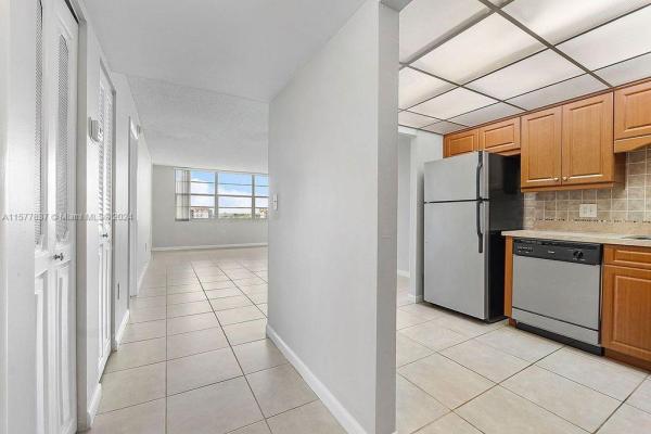 The Banyan, 1300 Saint Charles Pl #PH6, Pembroke Pines, Florida 33026, image 1