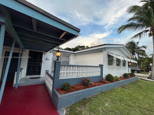 Fulford Highlands, 395 NE 159th St, Golden Glades, Florida 33162, image 3