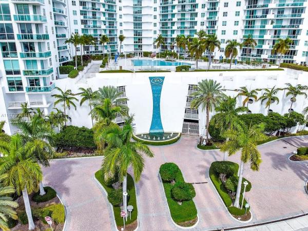 360, 7900 Harbor Island Dr #709, North Bay Village, Florida 33141, image 1
