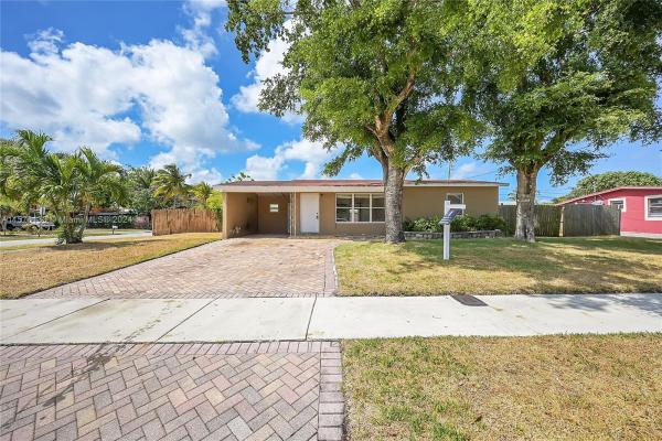 241 NE 45th St, Deerfield Beach, Florida 33064, image 1