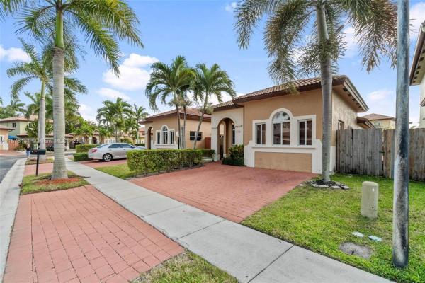 Meghans Place, 2524 NE 41st Ter, Homestead, Florida 33033, image 3
