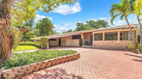 Bay Heights, 285 E Shore Dr E, Miami, Florida 33133, image 2