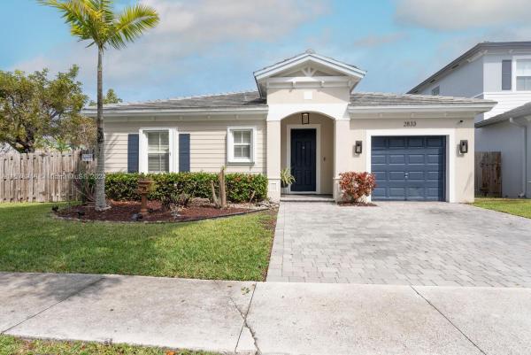 Aruba At Oasis, 2833 NE 1st Dr, Homestead, Florida 33033, image 1