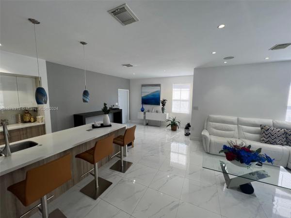 Kendall Breeze West, 13804 SW 114th Ter, The Hammocks, Florida 33186, image 2