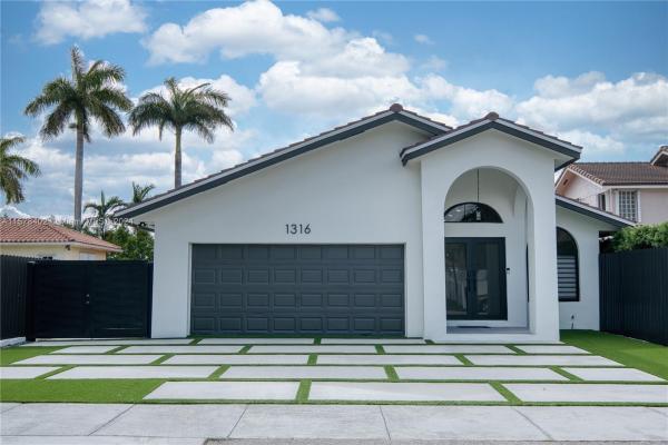 Richmond West No HOA, 1316 SW 139th Pl, Richmond West, Florida 33184, image 2