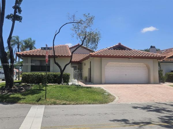 The Moors, Hialeah, Florida 33015, image 2