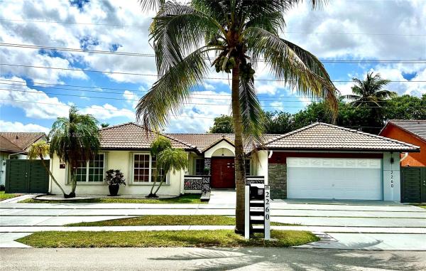 Estates Of Lake Miramar, 2260 W Lake Miramar Cir, Miramar, Florida 33025, image 1