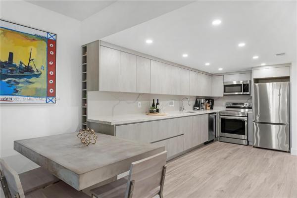 Roney Palace, 2301 Collins Ave #943, Miami Beach, Florida 33139, image 3