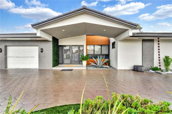 University Park West, 230 NW 136th Ave, Tamiami, Florida 33182, image 1