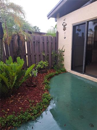 Villas At Carriage Hills Lakeside, Hollywood, Florida 33024, image 3