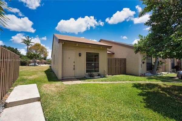 The Escape At Arrowhead, 8167 SW 24th St, Davie, Florida 33324, image 1