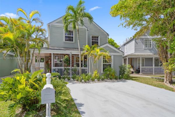 Towngate South, 11740 SW 119th Ter, Kendall, Florida 33186, image 3
