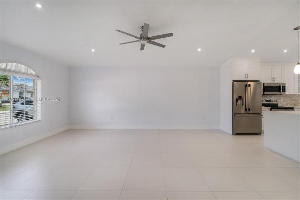 Maralex Homes, 17130 SW 143rd Ct, Richmond West, Florida 33177, image 3