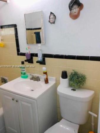Hyde Park, 4330 SW 28th St, West Park, Florida 33023, image 2
