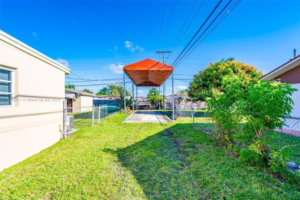 Tropical Estates, 10031 SW 44th St, Olympia Heights, Florida 33165, image 2