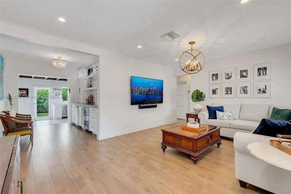 Alameda, 6267 SW 11th St, West Miami, Florida 33144, image 2