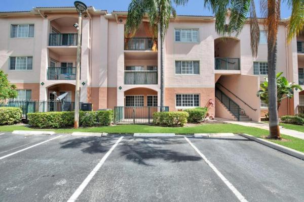 Village East, 2015 SE 10th Ave #125, Fort Lauderdale, Florida 33316, image 1