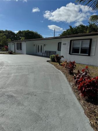 Pine Air, 4027 Pot O Gold St, West Palm Beach, Florida 33406, image 2