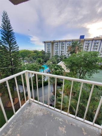 Yolanda Villas, 4550 NW 9th St #509E, Miami, Florida 33126, image 2