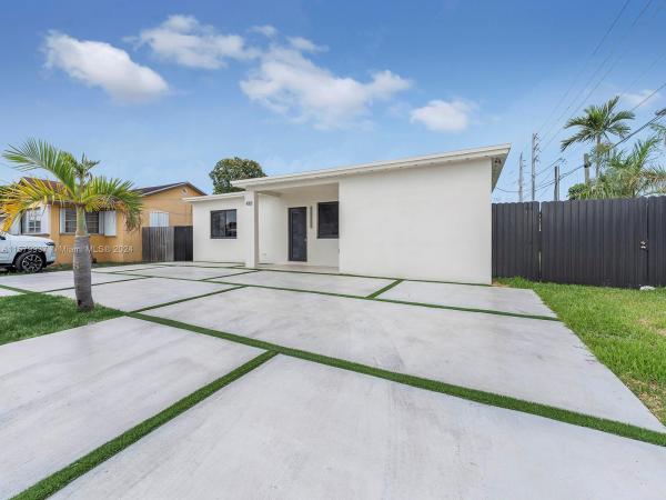 Ingleside Park, 4101 E 10th Ave, Hialeah, Florida 33013, image 2