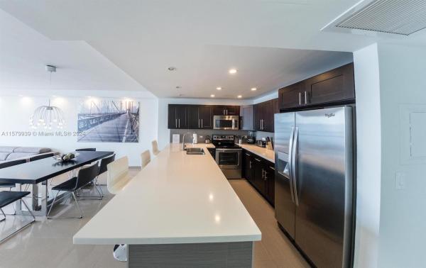 The Pavilion, 5601 Collins Ave #1106, Miami Beach, Florida 33140, image 1