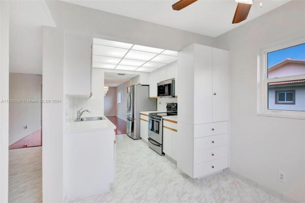 Cambridge At Century Village, 1200 SW 125th Ave #415L, Pembroke Pines, Florida 33027, image 1