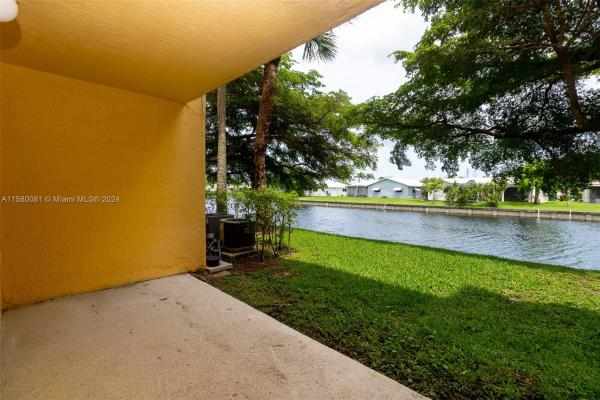 South Palm Place, 7630 Westwood Dr #303, Tamarac, Florida 33321, image 1