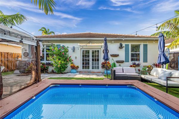 Antigua At Oasis, 3448 NE 2nd St, Homestead, Florida 33033, image 1