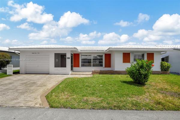 Sunset Isle 13, 8305 NW 59th Pl, Tamarac, Florida 33321, image 1